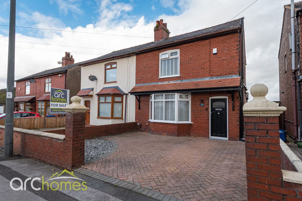 Property photo 1 of 22