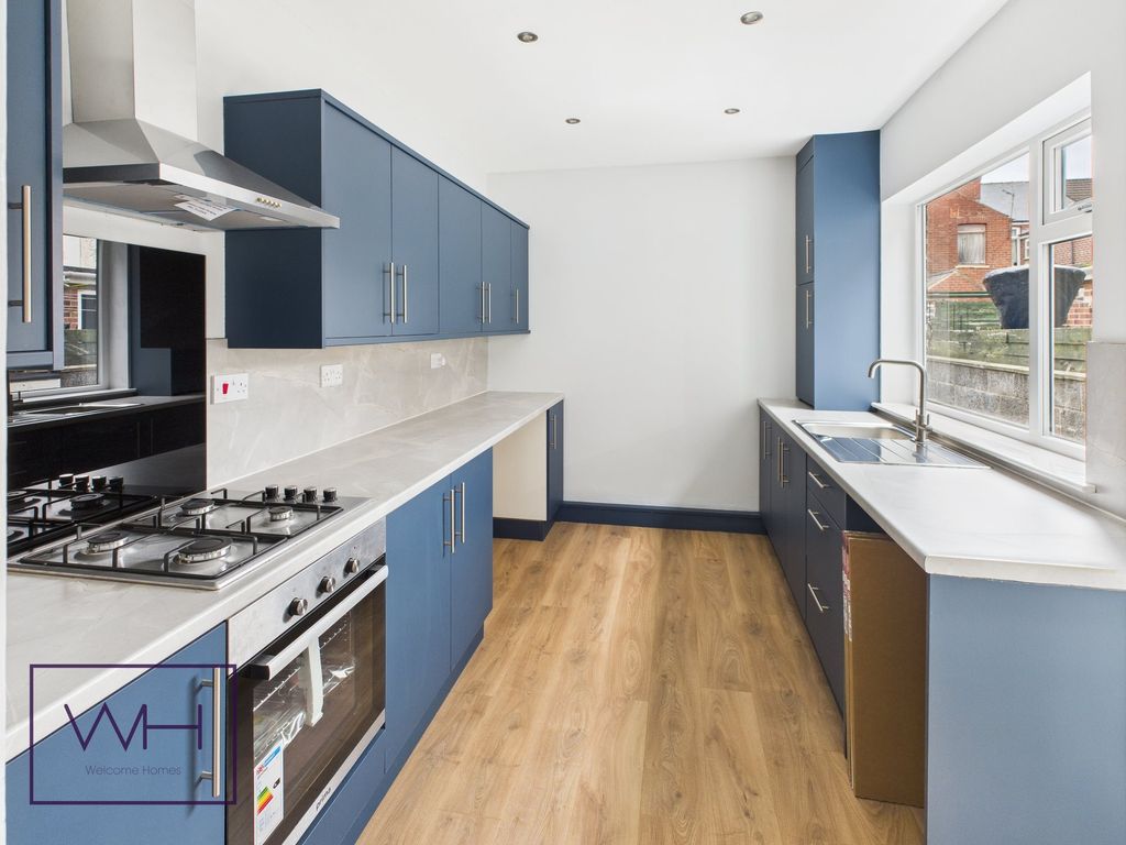 Property photo 1 of 16 Cam03785G0-Pr0268-Still007