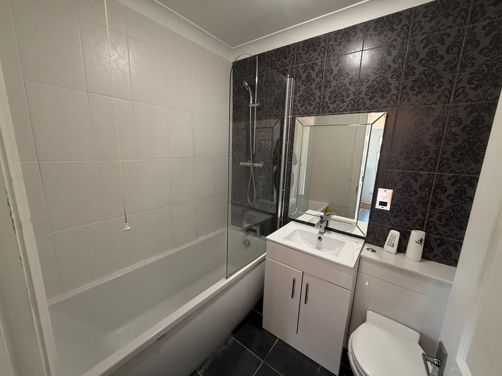 Property photo 2 of 8 Image