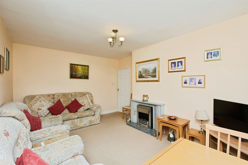 Property photo 3 of 9