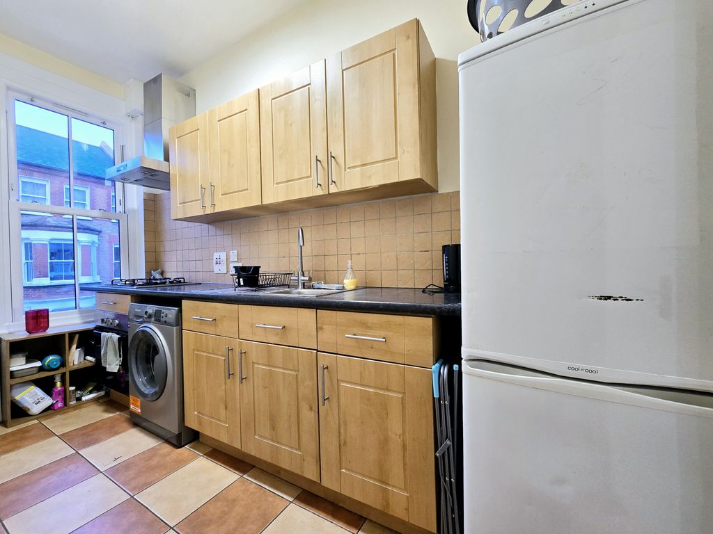 Property photo 3 of 6 Gallery