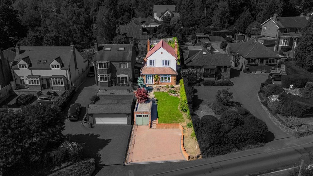 Property photo 2 of 32