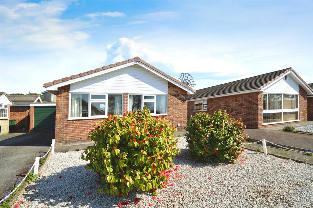 Property photo 1 of 10 Front