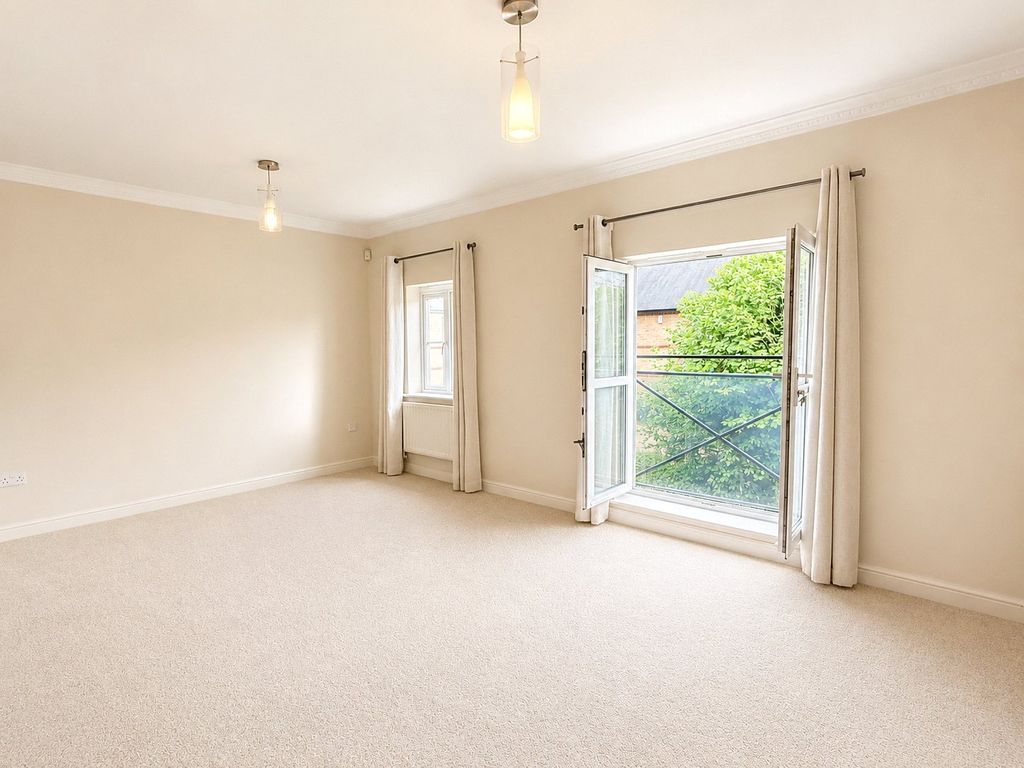 Property photo 2 of 17 Picture No. 28