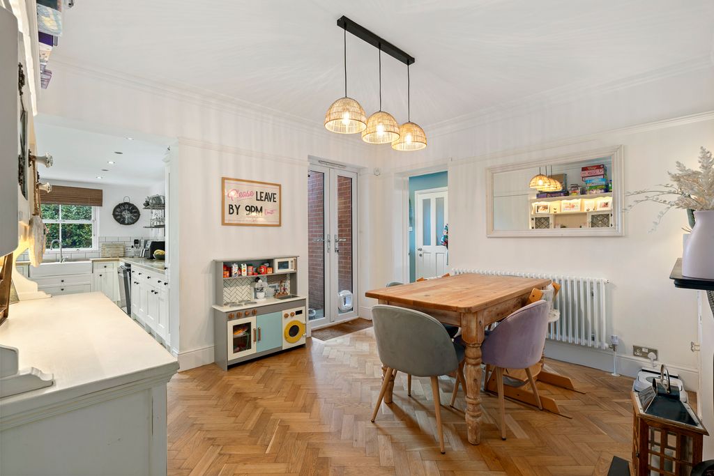 Property photo 3 of 20