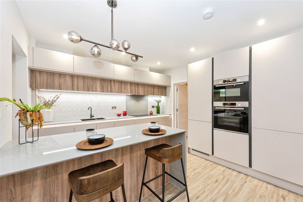 Property photo 3 of 13 Picture No. 30