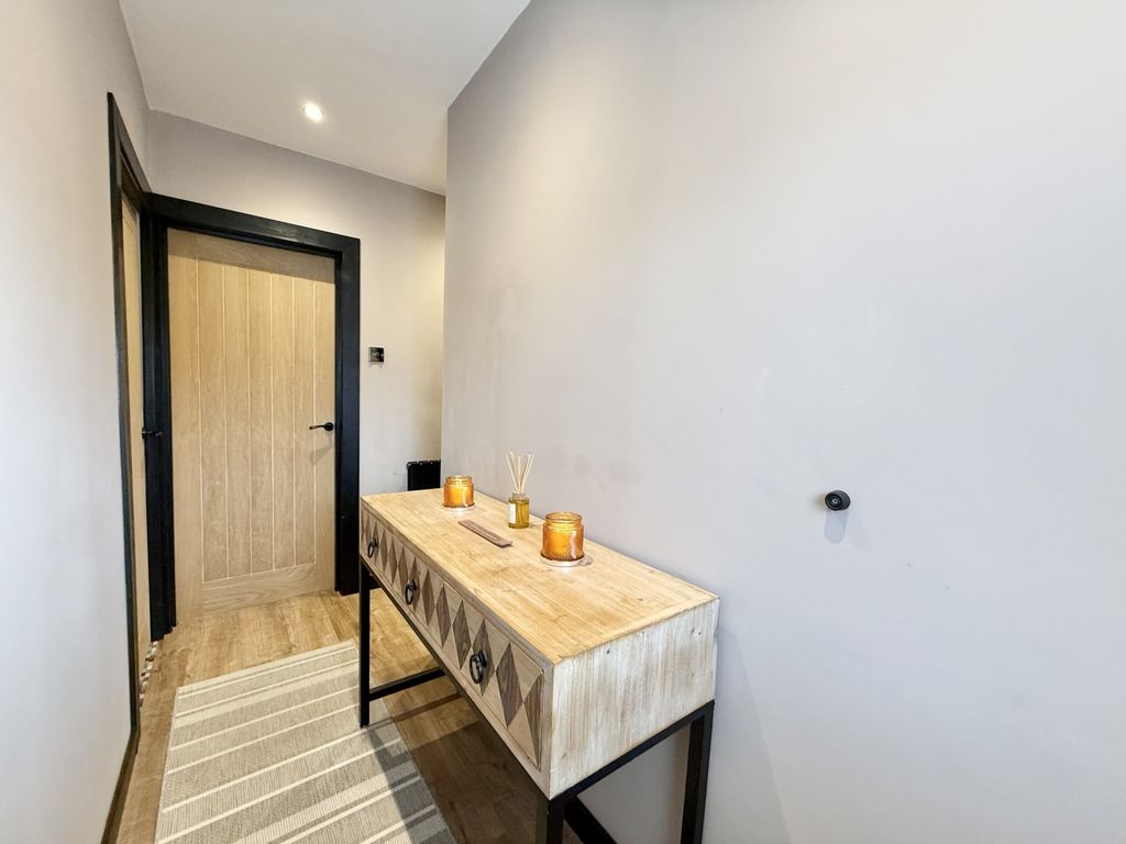 Property photo 2 of 31 Img_2476