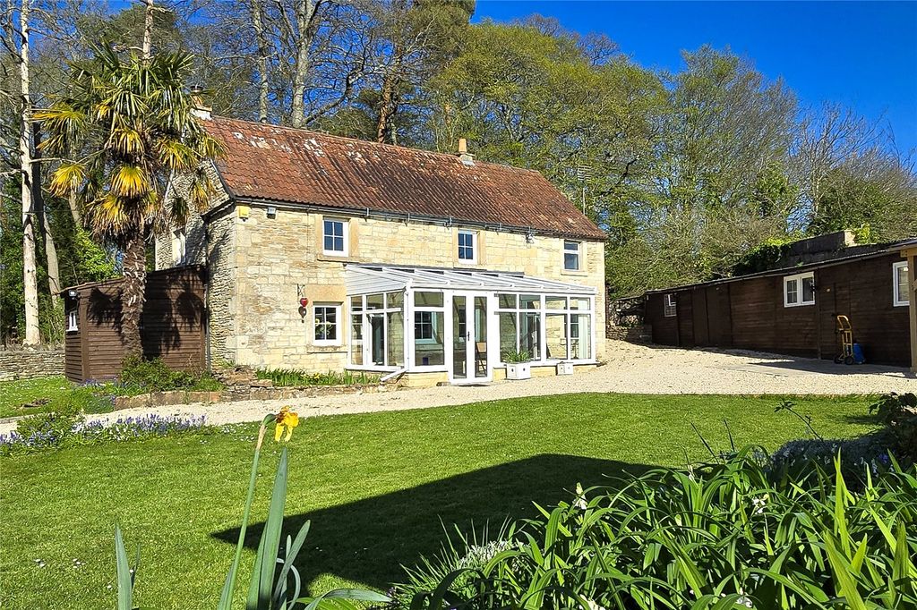 Property photo 1 of 30 External