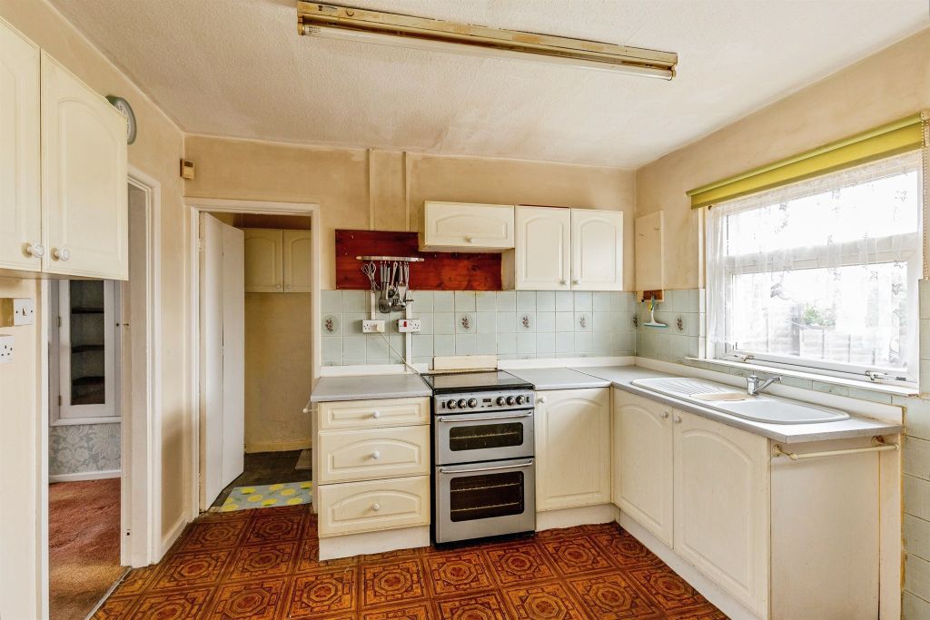 Property photo 3 of 18