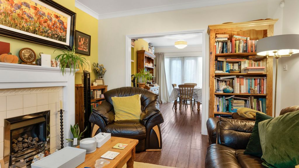 Property photo 3 of 18