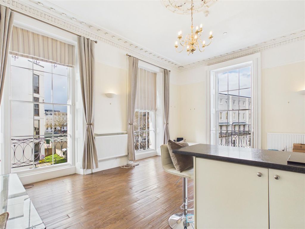 Property photo 2 of 14 1-Bed-Central-Cheltenham3.Jpg