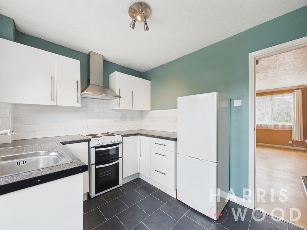 Property photo 2 of 18 5217613