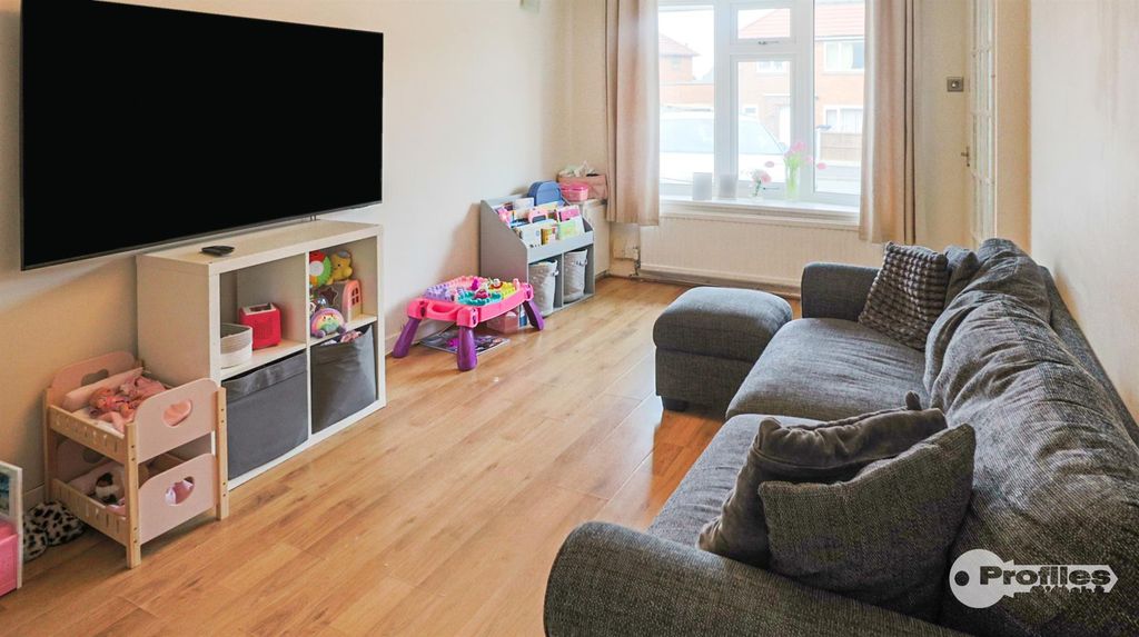 Property photo 2 of 11 Img_9444.Jpg