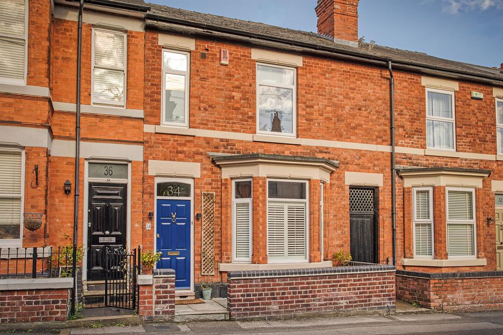 Property photo 1 of 18