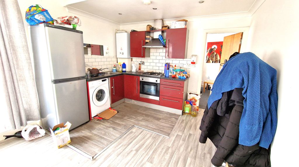 Property photo 3 of 7 Open Plan