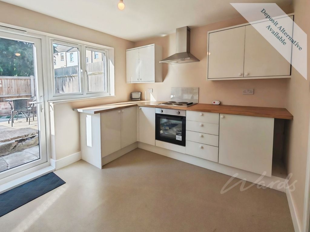 Property photo 3 of 9 Kitchen