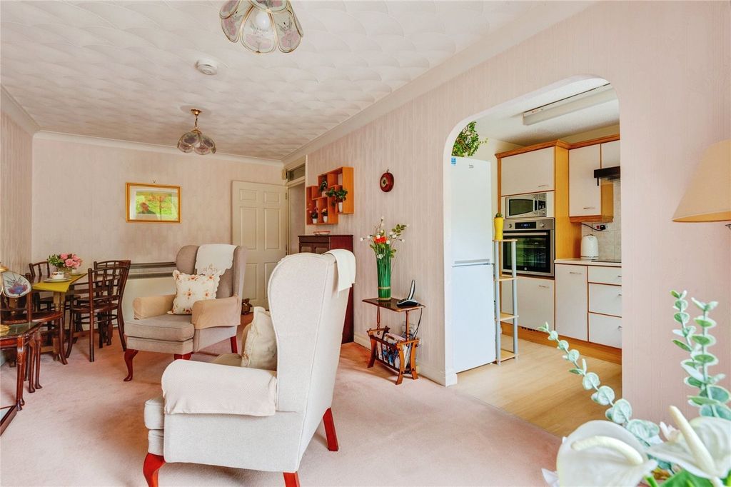 Property photo 2 of 17 Picture No. 12