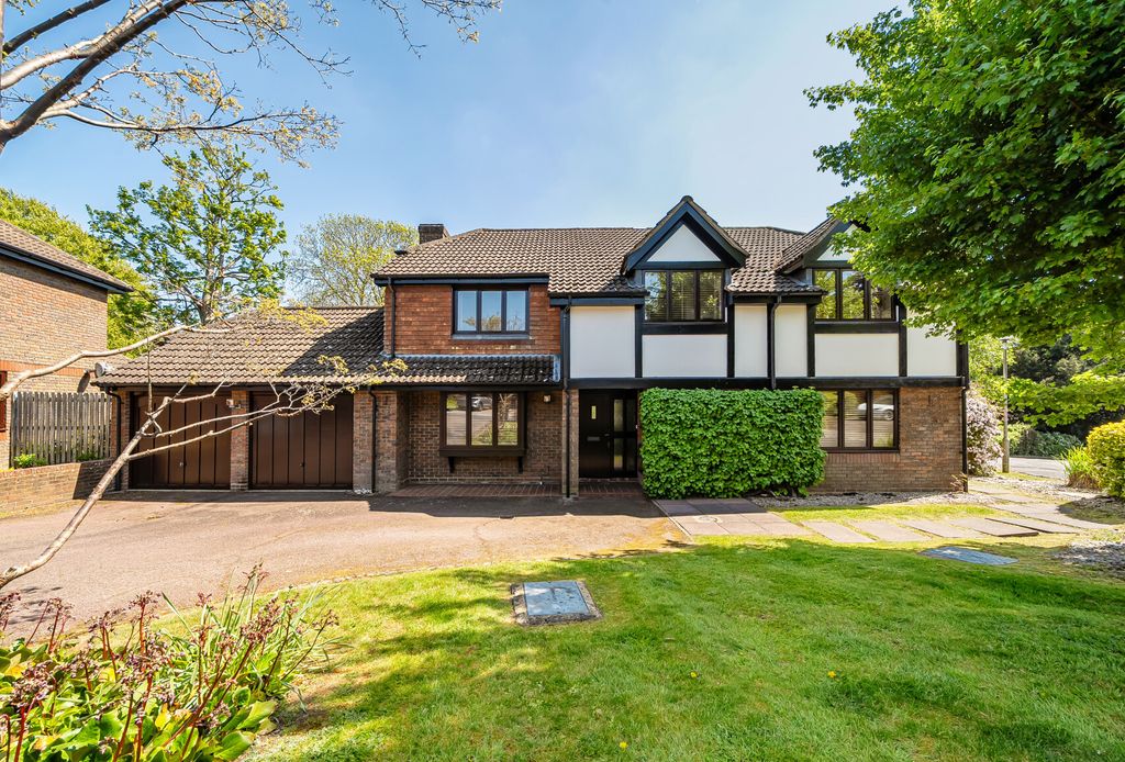 Property photo 1 of 21 1452484-17-69Ef5B...