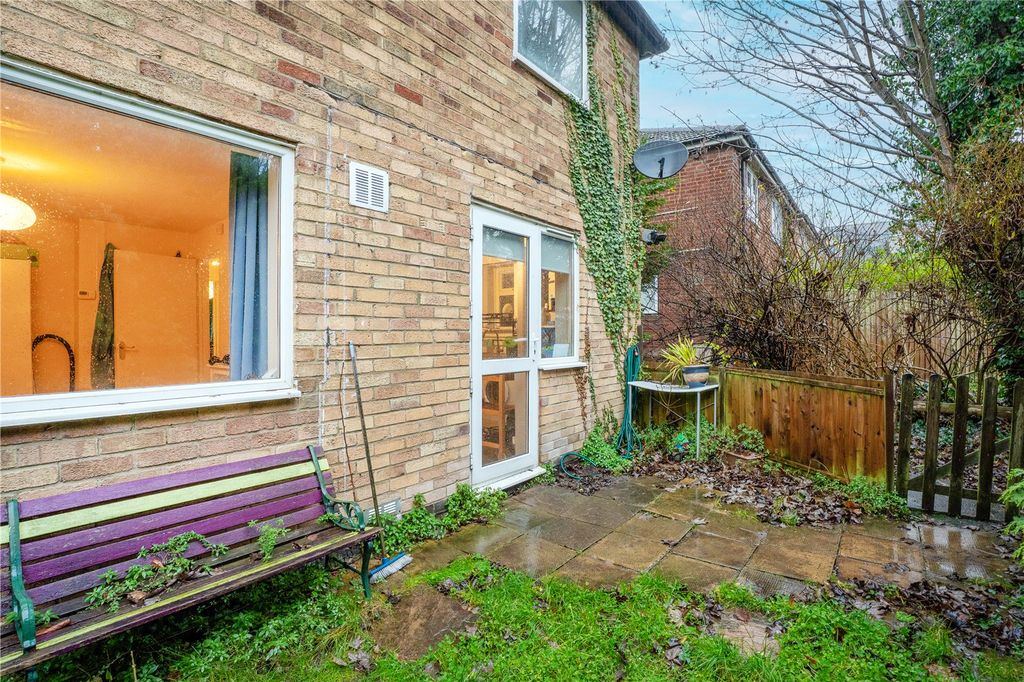 Property photo 1 of 7 Garden