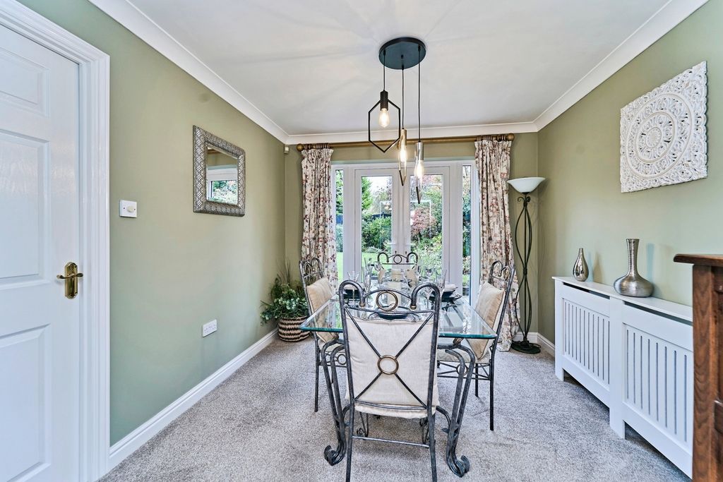 Property photo 3 of 17 Photo