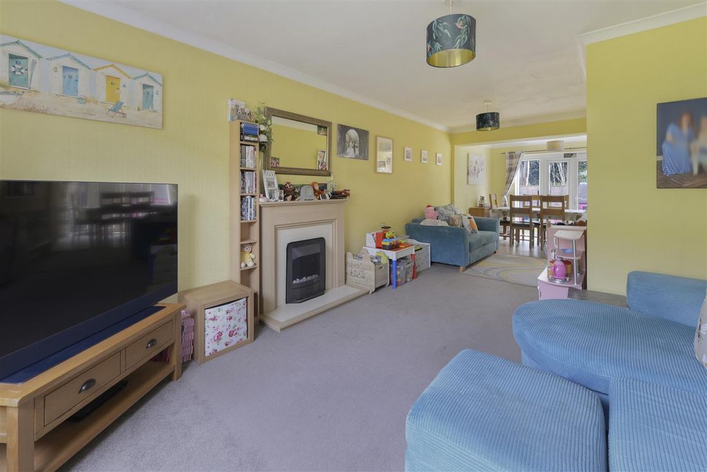 Property photo 2 of 16 02.