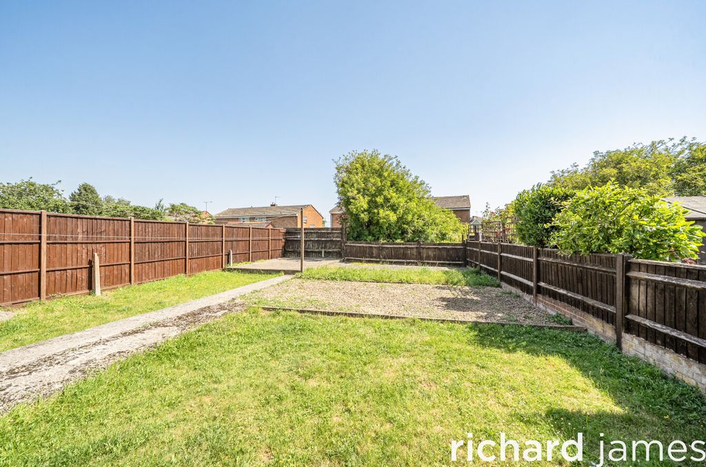 Property photo 2 of 12 6639c2F4c79B405Aabf75Bd33Fbc0487