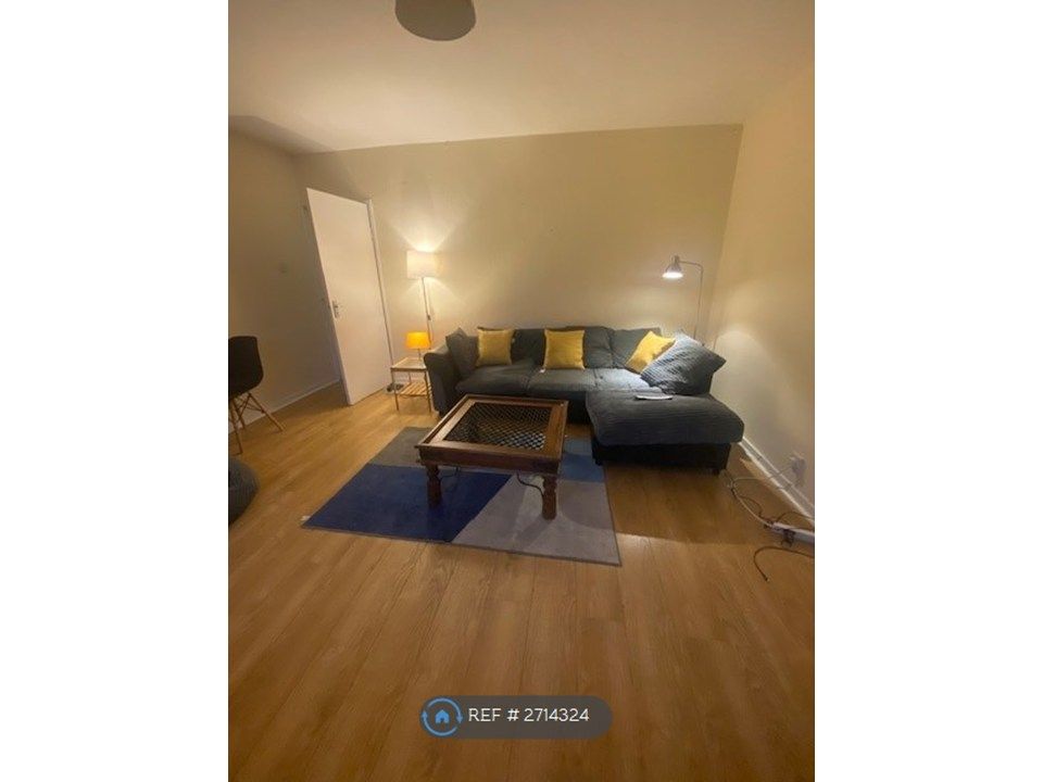 Property photo 1 of 21 Reception