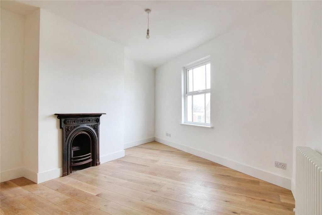 Property photo 2 of 9 Picture No. 05