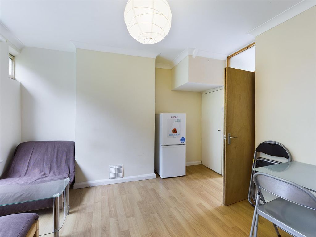 Property photo 3 of 9 Cam00159P1-Pr0140-Still06.Jpg