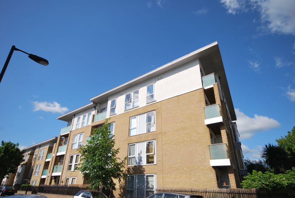 Property photo 2 of 10 External