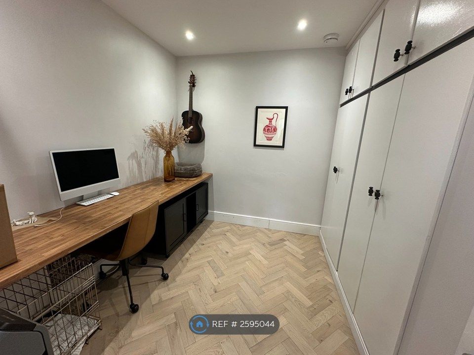 Property photo 2 of 9 Utility Room / Study