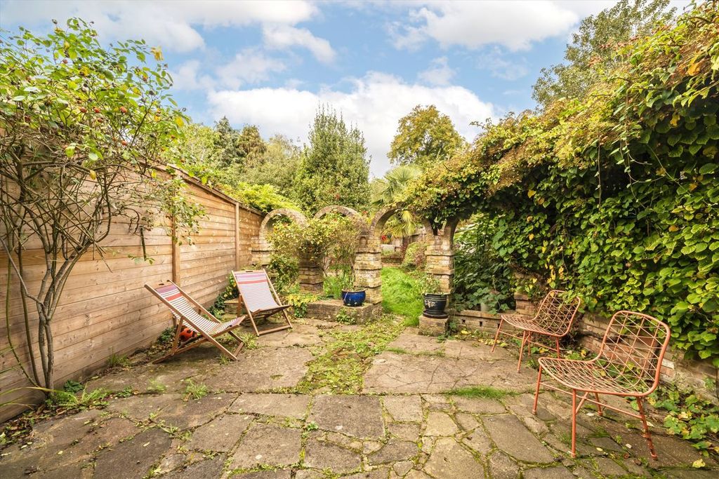 Property photo 3 of 10