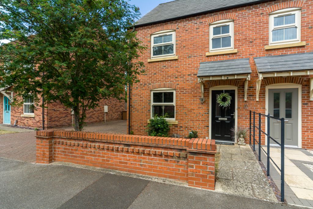 Property photo 1 of 36