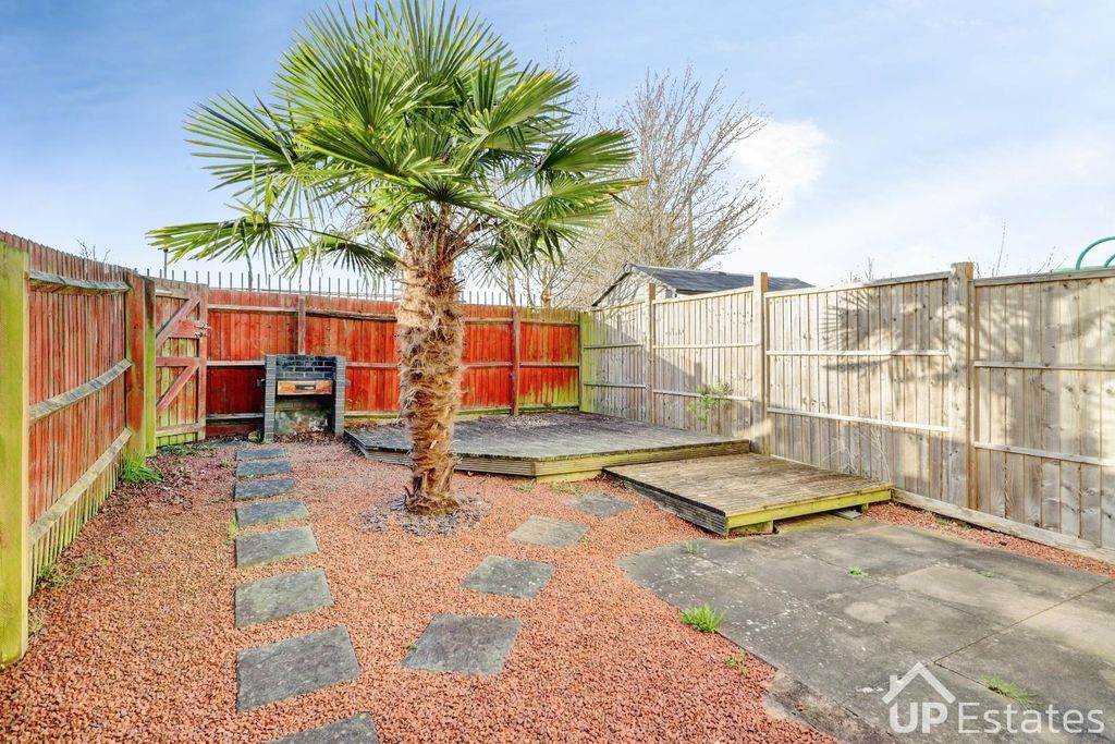 Property photo 2 of 18