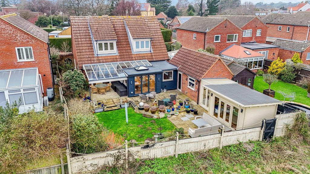 Property photo 2 of 36 4797643