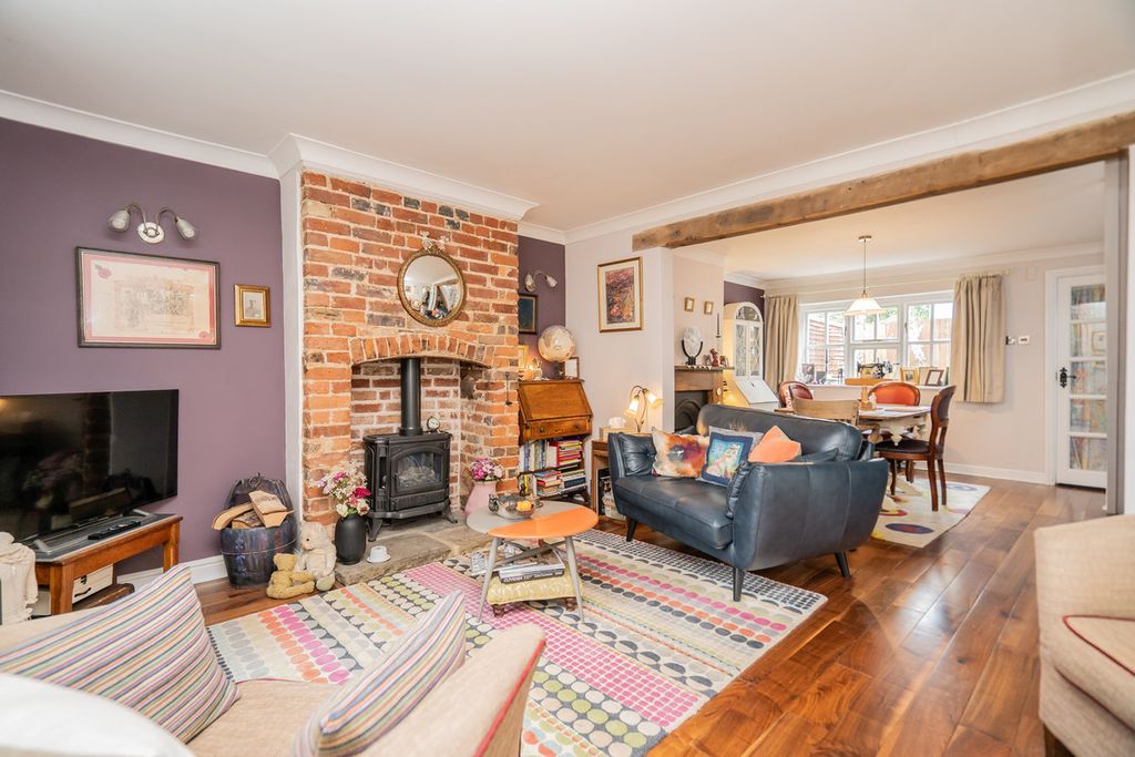 Property photo 2 of 30