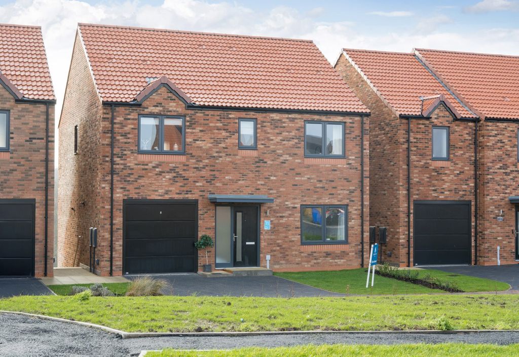 Property photo 1 of 33