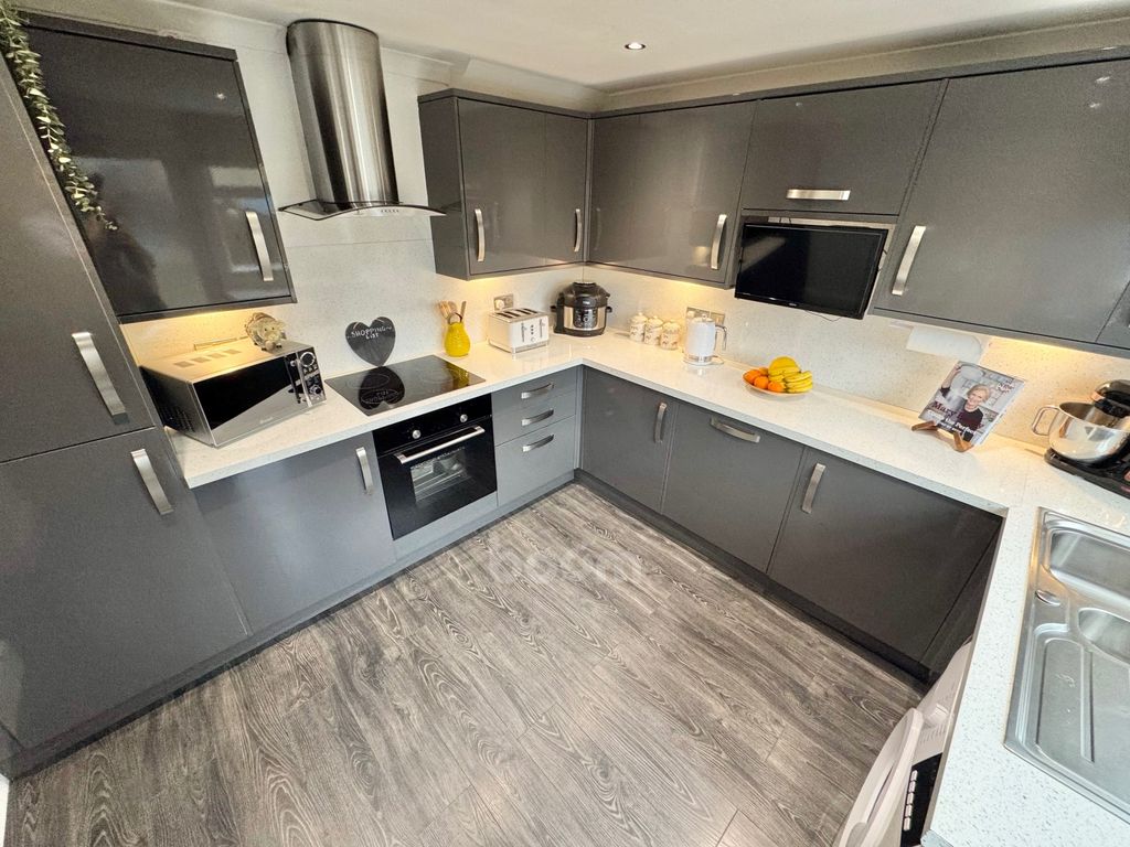 Property photo 3 of 30 Img_7296