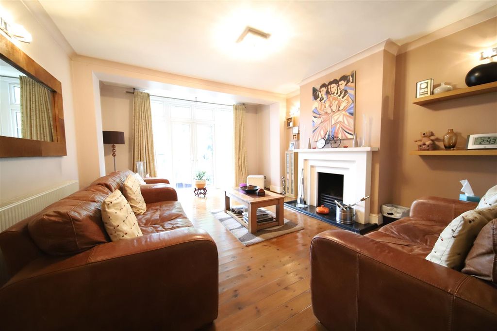 Property photo 3 of 17 Reception2.Jpg