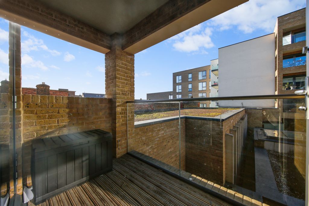 Property photo 2 of 18 Gallery