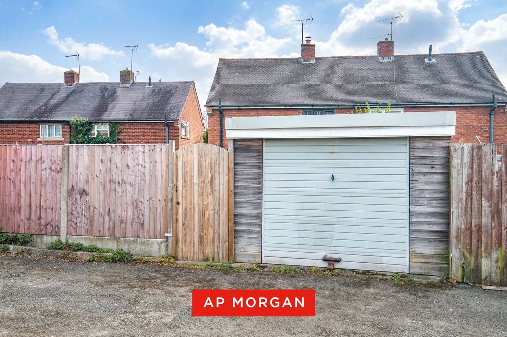 Property photo 2 of 15 Picture No. 12