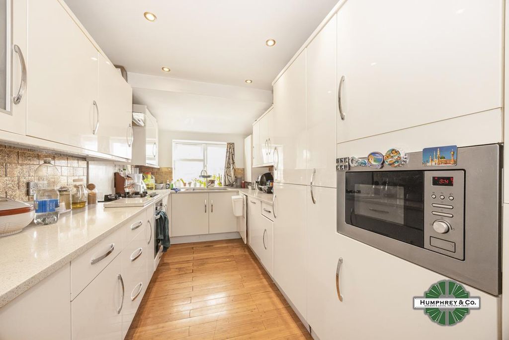 Property photo 3 of 24 Durban Road -021.Jpg