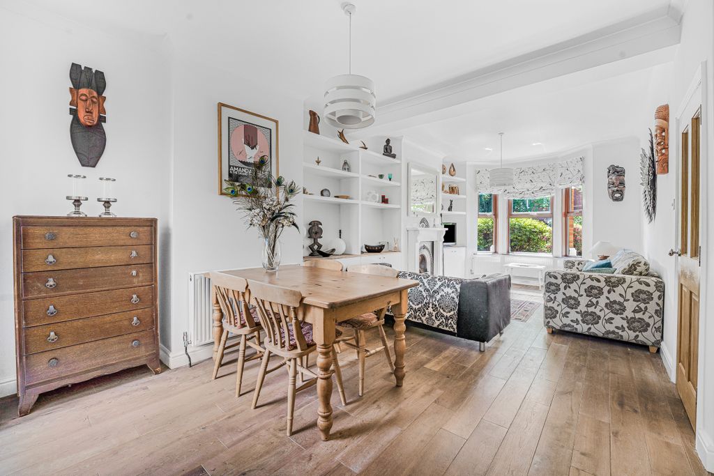 Property photo 2 of 18 150 Northcroft Road -15