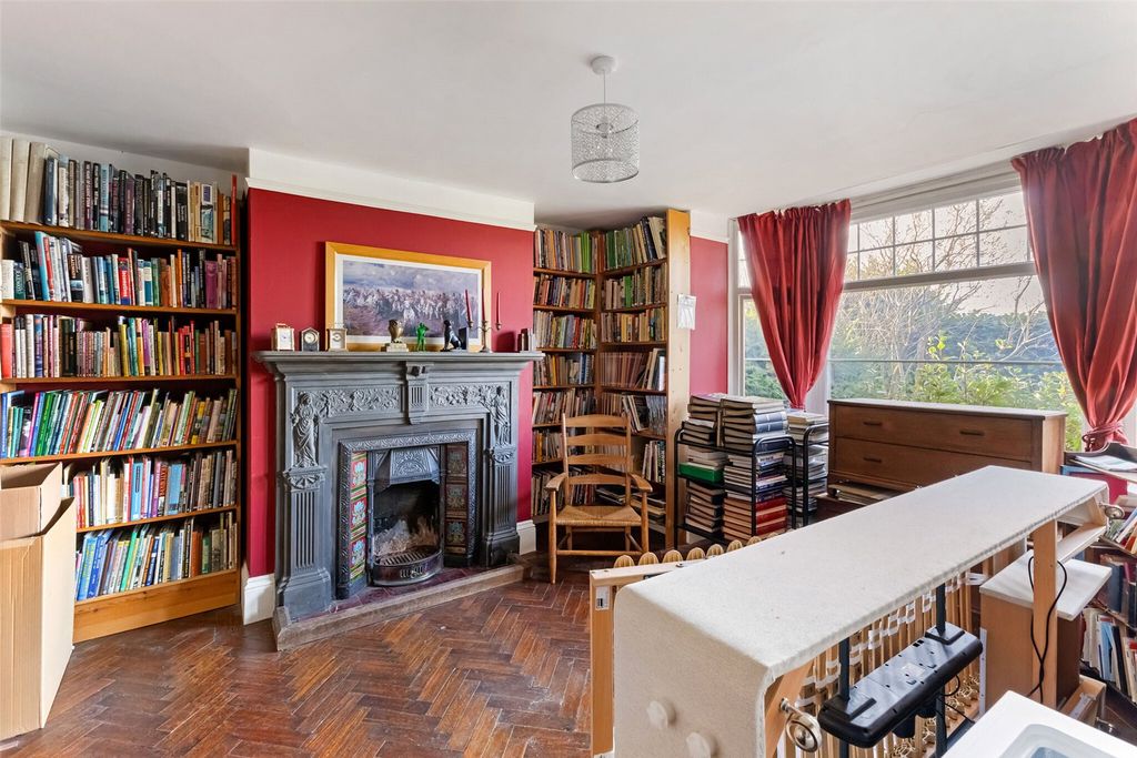 Property photo 3 of 10 Sitting Room
