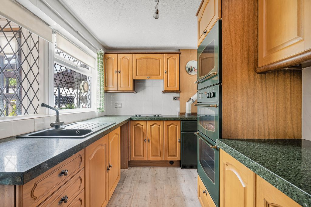 Additional image 6 of 2 bed semi-detached house for saleGloucester Close, Petersfield, Hampshire GU32