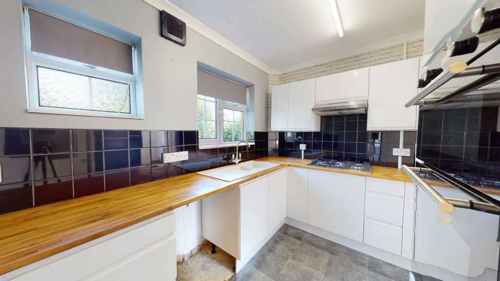 Property photo 2 of 24 3-Newlands-Villas-07112023_145854.Jpg
