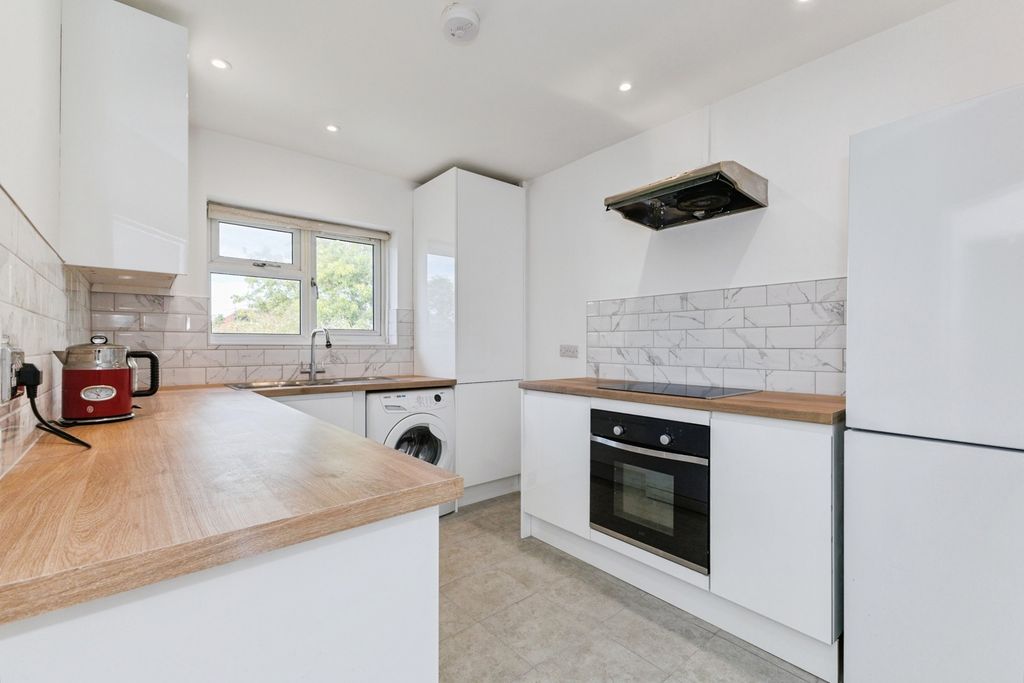 Property photo 2 of 21 Pbox-Img.Jpg