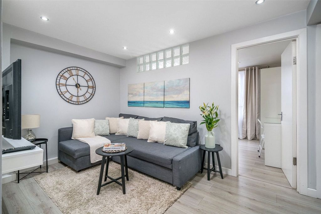 Property photo 1 of 11 Picture No. 01