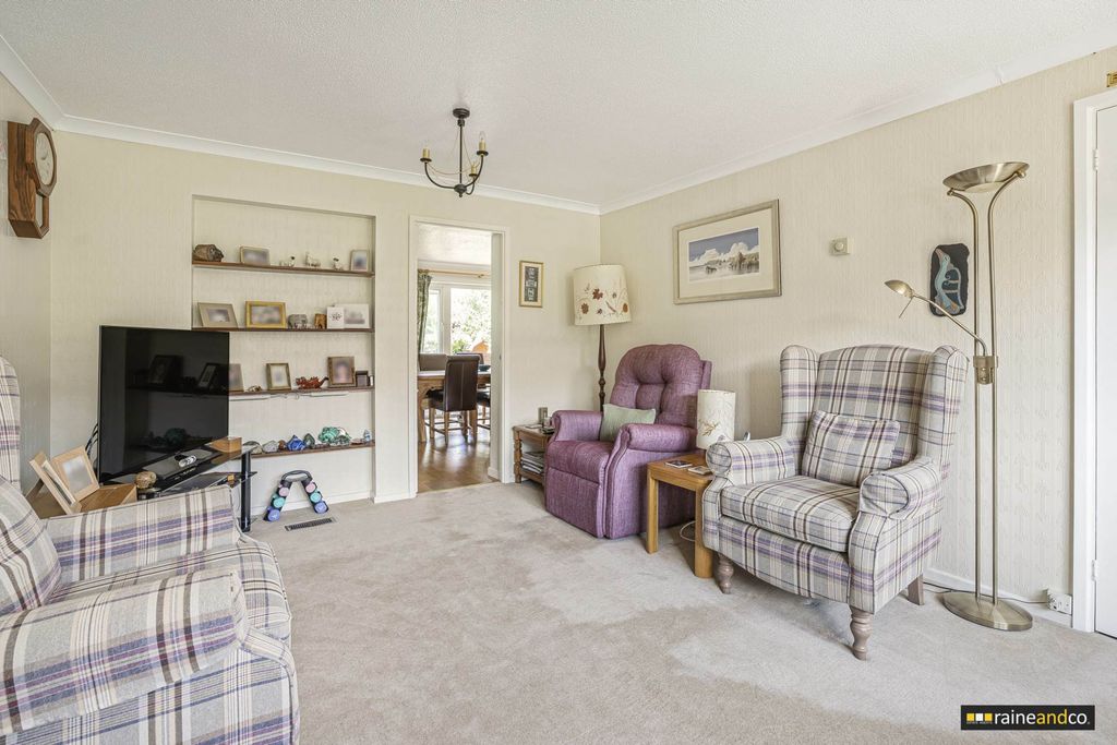 Property photo 2 of 24
