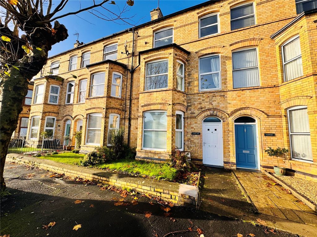 Property photo 1 of 33 Picture No. 48